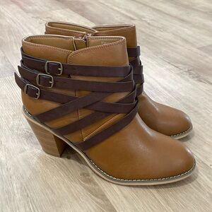 NEW Women’s Journee Collection Multi-Strap Ankle Boots